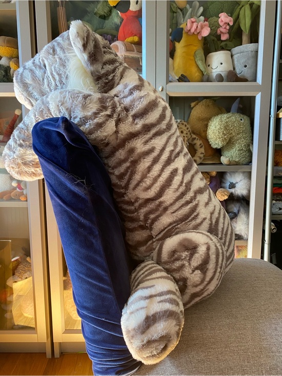 Jellycat Other - Jellycat Really Big Sacha Snow Tiger